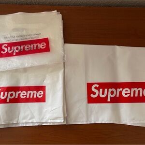 Supreme bags